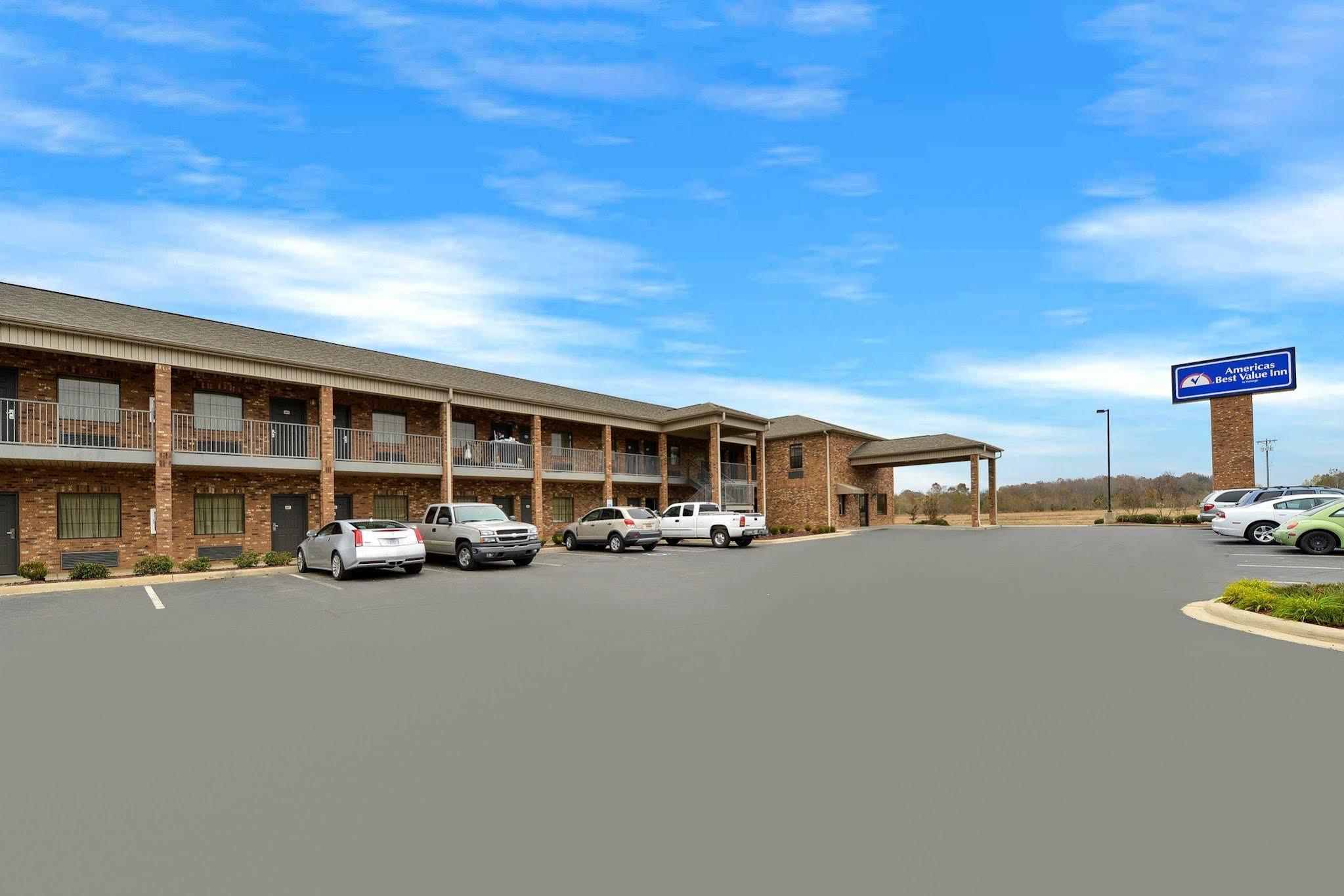 Americas Best Value Inn Byhalia Extérieur photo
