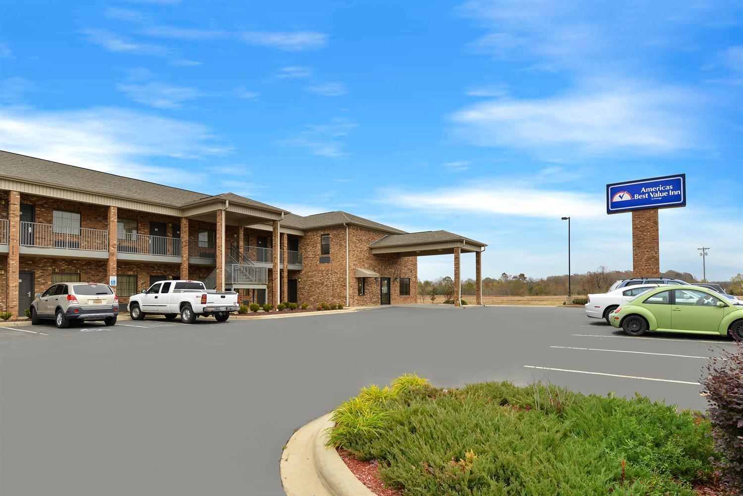 Americas Best Value Inn Byhalia Extérieur photo