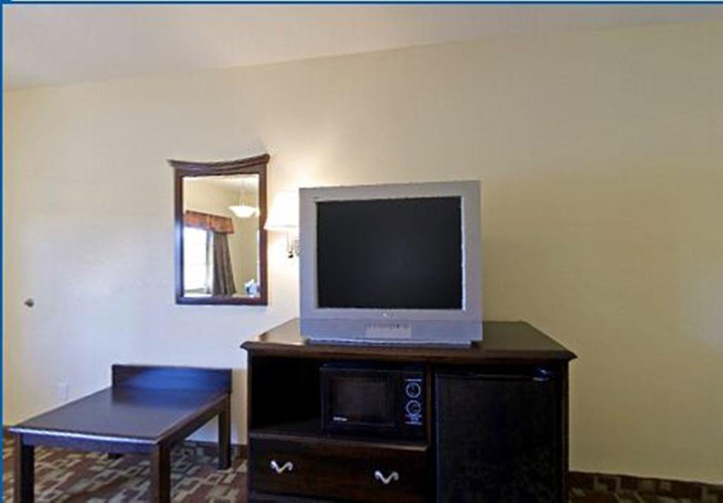 Americas Best Value Inn Byhalia Extérieur photo