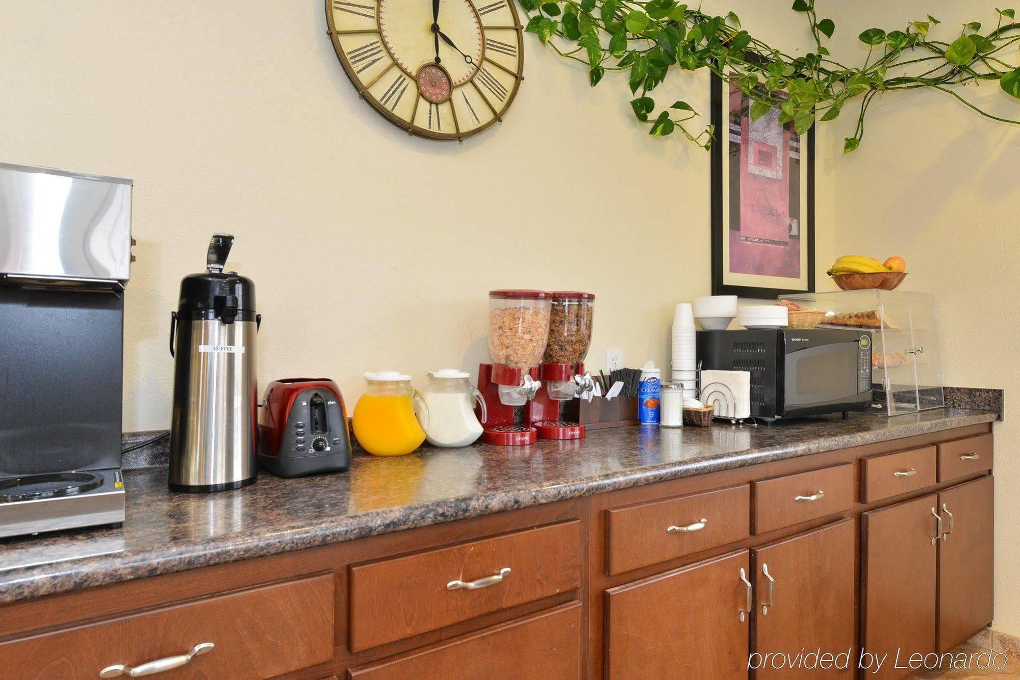 Americas Best Value Inn Byhalia Extérieur photo