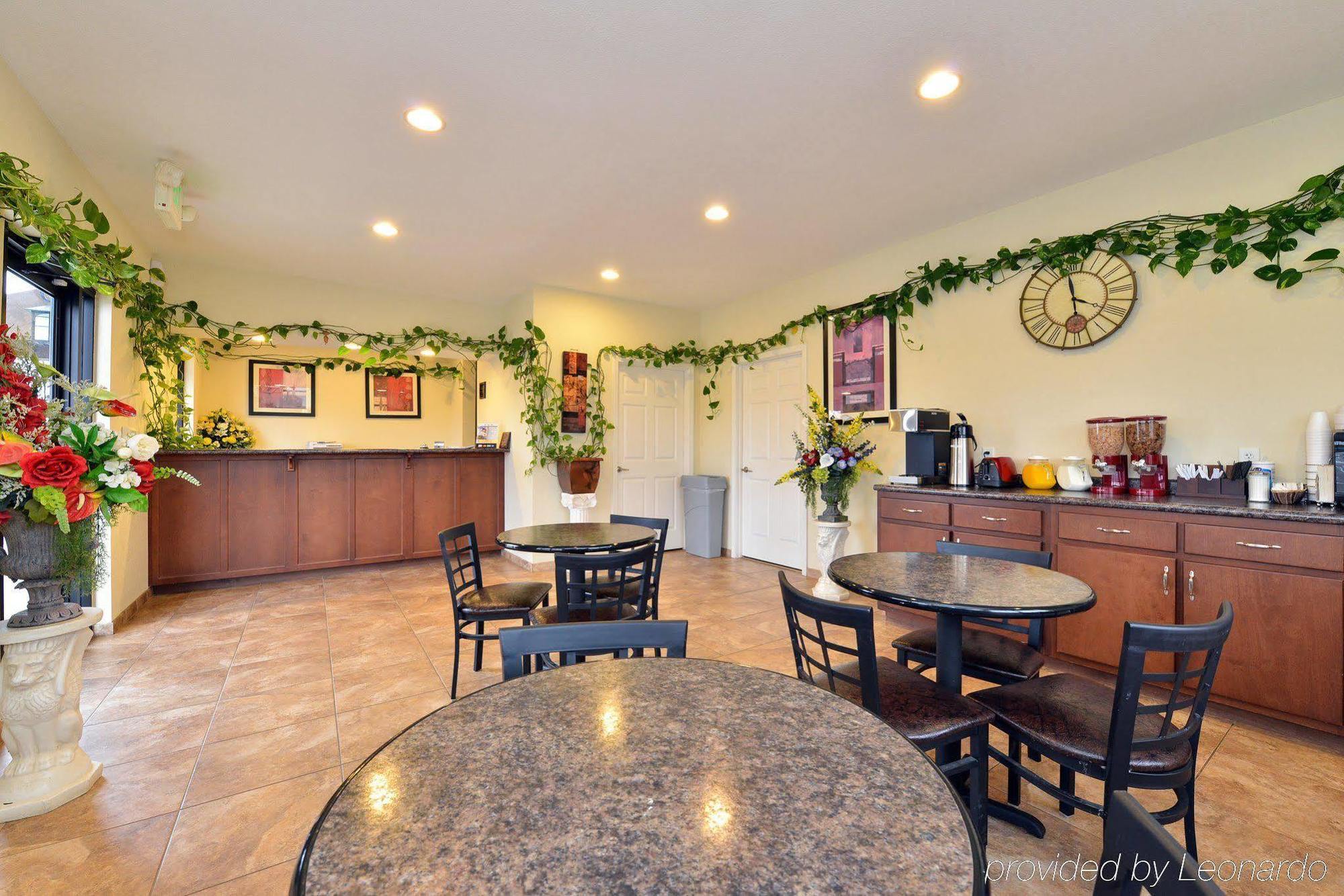 Americas Best Value Inn Byhalia Extérieur photo